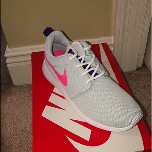 COPY - Nike Roshe One 7.5 Women